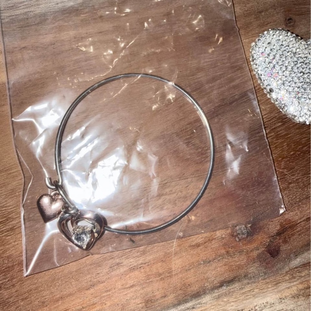 ❤️ New No Tarnish Stainless Steel Copper & CZ  Silver Heart Charm Bracelet